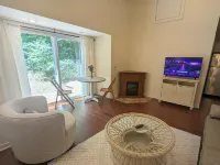 Charming Couple's Cottage close to Lake Michigan, Silver lake, and Stoney Lake Hotel a Benona Township