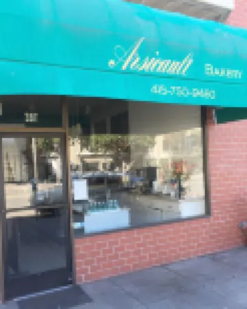 Quiet Garden Apt., geographic center of The City