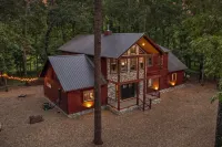 Meadows Edge-Walking Distance! 3 Masters. Bunk Room. Deer. Heart of Hochatown.