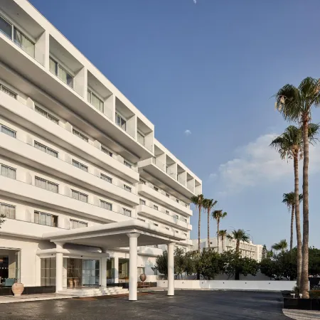 Atlantica Sancta Napa Hotel Отели рядом с достопримечательностью «Ayia Napa Harbour»