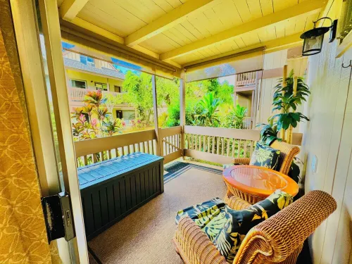 TOTALLY REMODELED Tropical Paradise Studio with A/C & washer/dryer Hotels in Princeville