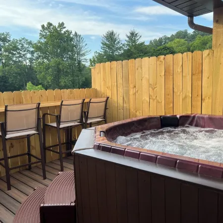Stay, play and relax in Ohiopyle, PA, Hot tub, Pool table, GAP, Arcade Game