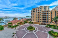 Bellissima at Belle Harbor • Coastal Elegance Steps from the Sand - Jacuzzi