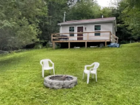 Remarkable Views at Cabin -SUV-Truck-Suggested No Pets Hotels in Colchester