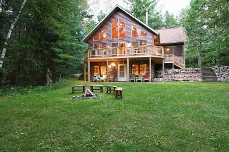 Lakefront Cabin w/ Pool Table+Waterfall: Northwoods Nostalgia + Modern Amenities