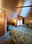 Close to Hurley, Trail access, near The Gile Flowage with Central Air & King Bed