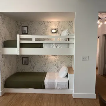 New Construction Modern Mountain Cabin close to Helen and Dahlonega