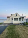 The Cape: Waterfront Home on Cayuga Lake