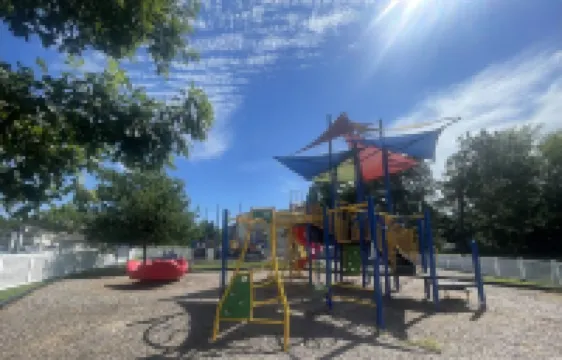 Waterfront cottage in historic Charlestown, Maryland Hotels in North East