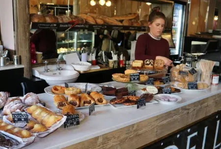 Lovely 2-bedroom heathside flat in great location Отели рядом с достопримечательностью «Барьер Темзы»