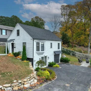 DT Mystic Renovated 3BR Mystic Cape house