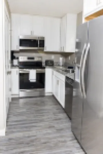 Quiet and cozy new townhome minutes from the mall exit.