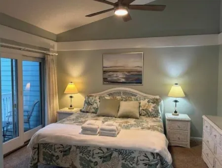 Egret’s Pointe Townhouse Sleeps 9 Amenities & Pools Included. Golf Cart