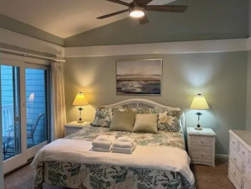 Egret’s Pointe Townhouse Sleeps 9 Amenities & Pools Included. Golf Cart