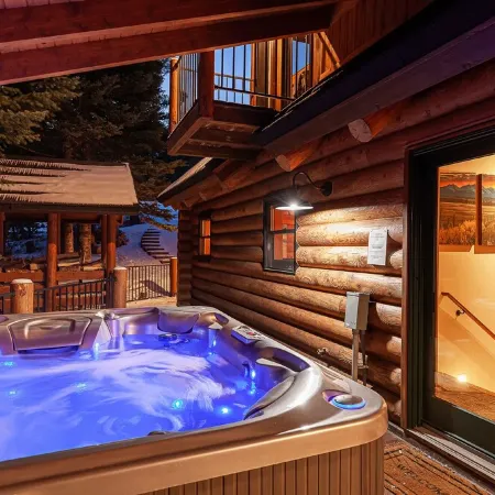 Bridger Lodge: Ski-In Ski-Out/Hike/Bike/Fish/Hunt Bridger Bowl Ski Area