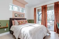 Colorful modern suite near Blue Ridge Parkway and Biltmore