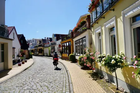 Alex 12 "Wellengang" EG Отели в г. Варнемюнде