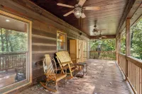 Mountain Cabin with fire-pit, game room and fireplace & hot tub! 4BR 4 bathroom