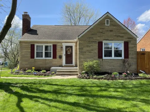 Charming Football Hall of Fame Bungalow