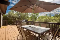 Sedona Home - Walk to Trails. Decks, Views, Hot Tub, Amenities = Best Value!