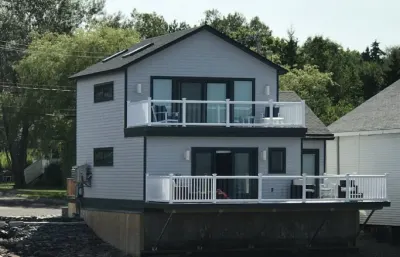 Elegant oceanfront home on Southwest Harbor minutes to trails and village center Hotels near Canada Cliff