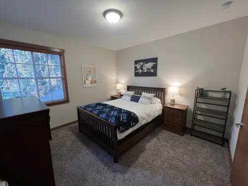 Updated duplex on quiet street close to dining, shopping, hospitals & mountains,