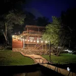 Sleeps 10, large deep water dock, 2 swim platforms- ladders & covered slip.