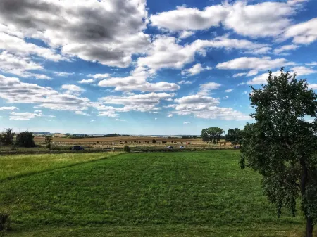 Upper floor apartment with a view