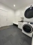6-bedroom vacation home just a 5-minute walk to Lake Michigan
