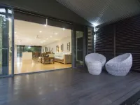 Coco Beach Villa - Tropical Beachfront Haven