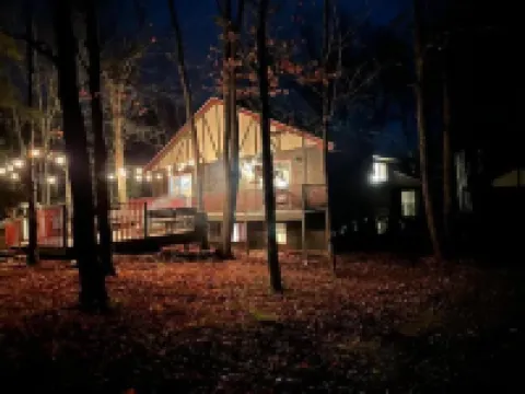 Big Powderhorn Ski Retreat — 2 Saunas, Fireplace, Firepit, Deck & Space for 12