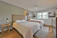 Spacious 4 bed/ 4 bath Villa on Golf Course