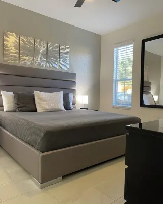 Spacious 4 Bedroom Resort Townhouse Near Disney & Universal Theme Parks!