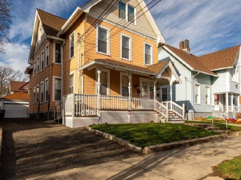 Modern + Spacious 5BR/2BA Home, Renovated Backyard