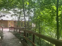 Orchard Mountain Cabin, Enchanting Retreat – Exclusive Lakefront Sanctuary - Alphydda