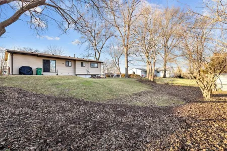 New! Fully Renovated Family/Pet Friendly 4BD in Great Central Location!