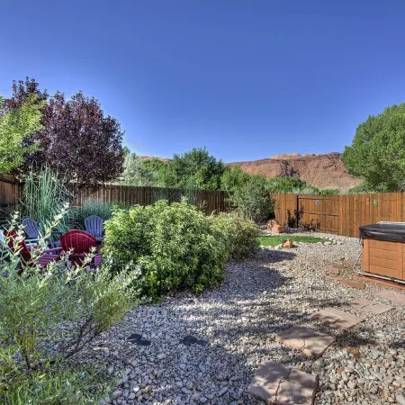 Casa de Zia-Downtown, Hot Tub, Fireplace, Indoor Pool, Sleeps 9