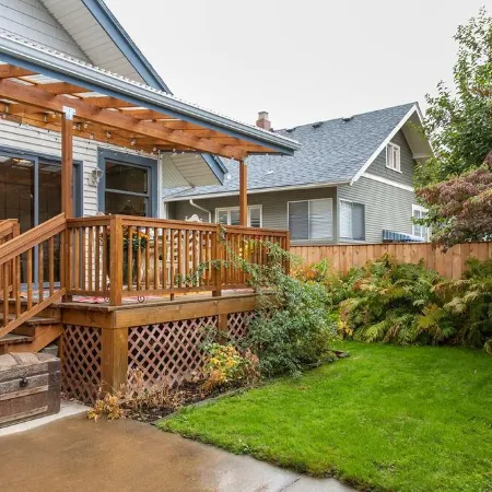 Historic Bungalow 3 bed, 3 bath near Whitman College and downtown Walla Walla.