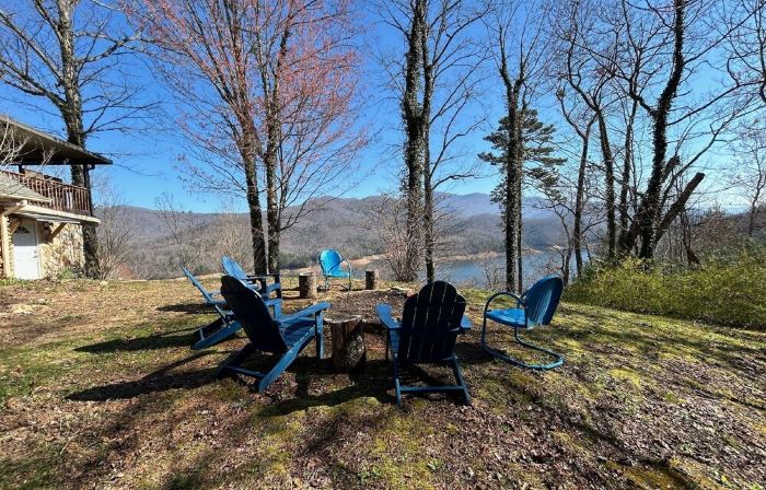 Secluded Cabin Overlooking Fontana Lake & Smoky Mtns NP