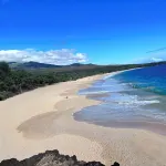 3 minutes walk to the beach. Nearby shopping and restaurants