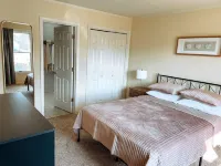 New! Stylish downtown home w/awesome outdoor area!