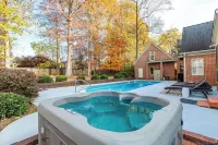 Spacious Home Great for Holidays;Sleeps 20;Hot Tub; Gym; Pool; Game Room;