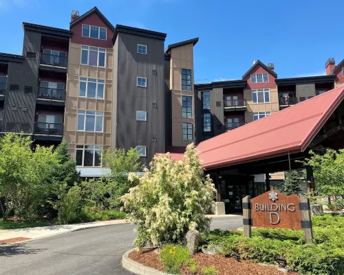 Silverside Chalet: Family-friendly 1BDRM condo next to the waterpark and gondola Hotels in Kellogg