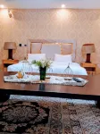 Nuitdeparis quest house and restaurant