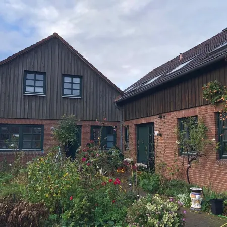 Vacation home with cottage garden on the Baltic Sea Отели в г. Шёнберг