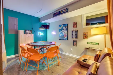 PrivateOasis Grill-Firepit-Private Hike-Gameroom-Dtjc-King-Queen-2Futons-I26Etsu Отели рядом с достопримечательностью «Парк Джаст Джамп Трамполайн»