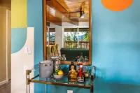 Mountain Retreat- Mid Century Style. Stunning Views. Hot Tub.  On-Site Massage