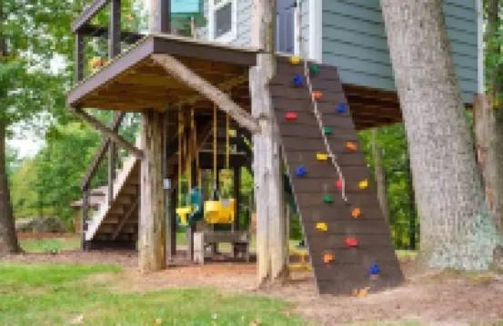 Mountain Veiws, Hot Tub,Treehouse,Gameroom, Child Playroom, Pet Friendly