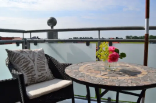 Upscale amenities - 4 people - Free WiFi