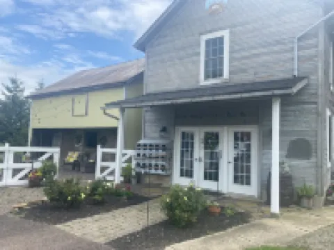 Loft two story with first floor workout room, WIFI, complete cottage to yourself